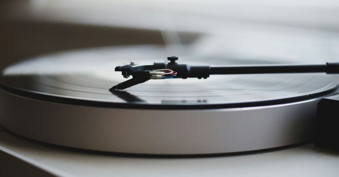 Platine vinyle DJ : laquelle choisir en 2024 ?