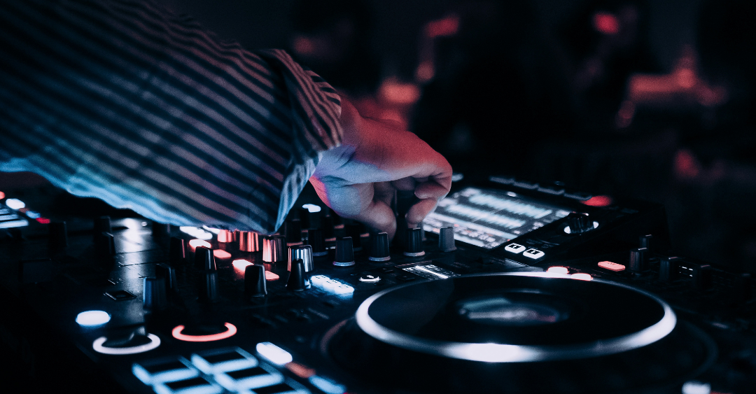 Les 5 meilleurs contrôleurs DJ de 2024