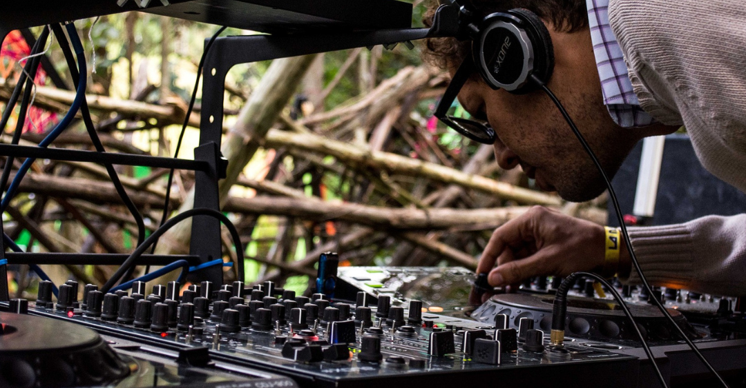 Les 5 erreurs du DJ débutant et comment les éviter